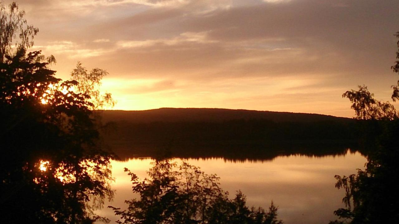 Roeda Stugan Hedemora Экстерьер фото